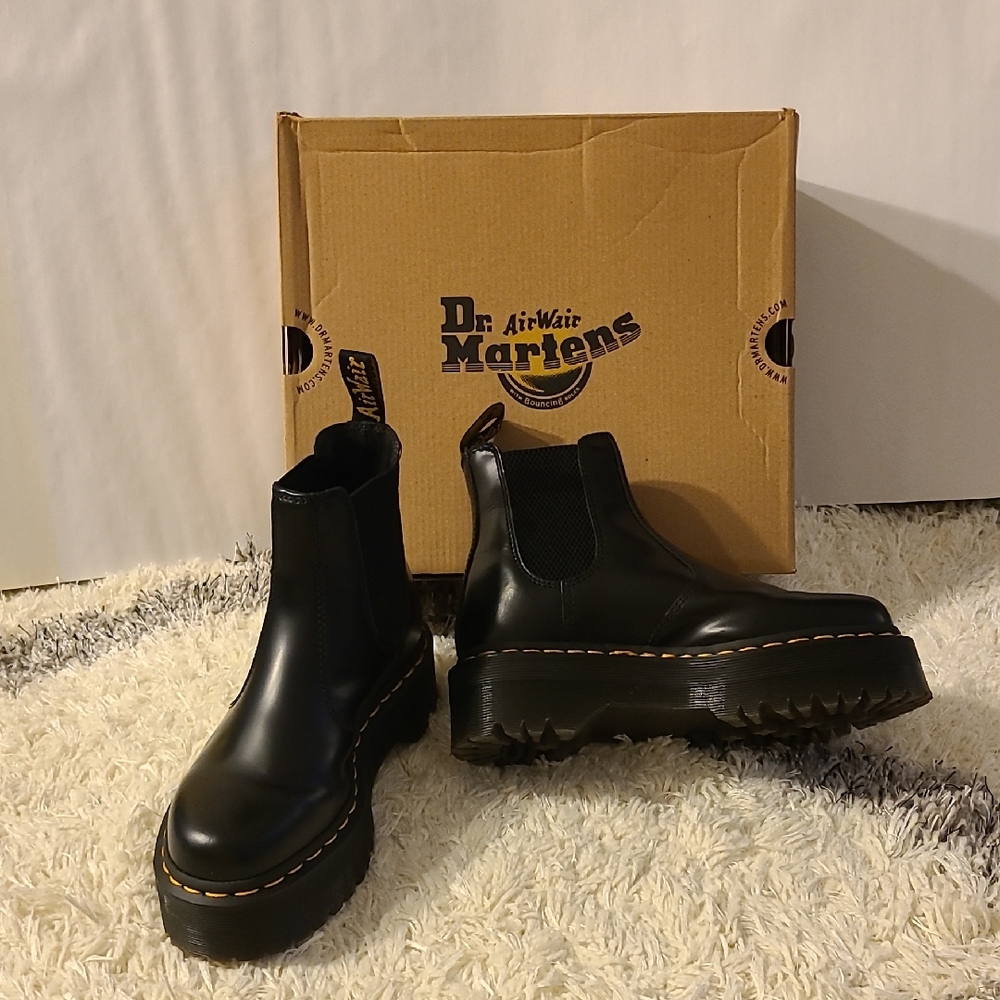 Dr. Martens Black Kids Platform Chelsea Boots with Yellow Stitching